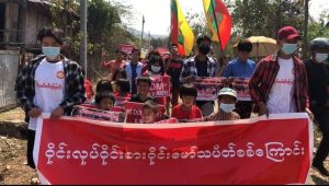 ဝိုင်းမော်မြို့နယ်ရှိကျေးရွာအချို့တွင် စစ်အာဏာရှင်ဆန့်ကျင်ရေး ​​ပြောက်ကျားသပိတ်ဆင်နွဲ